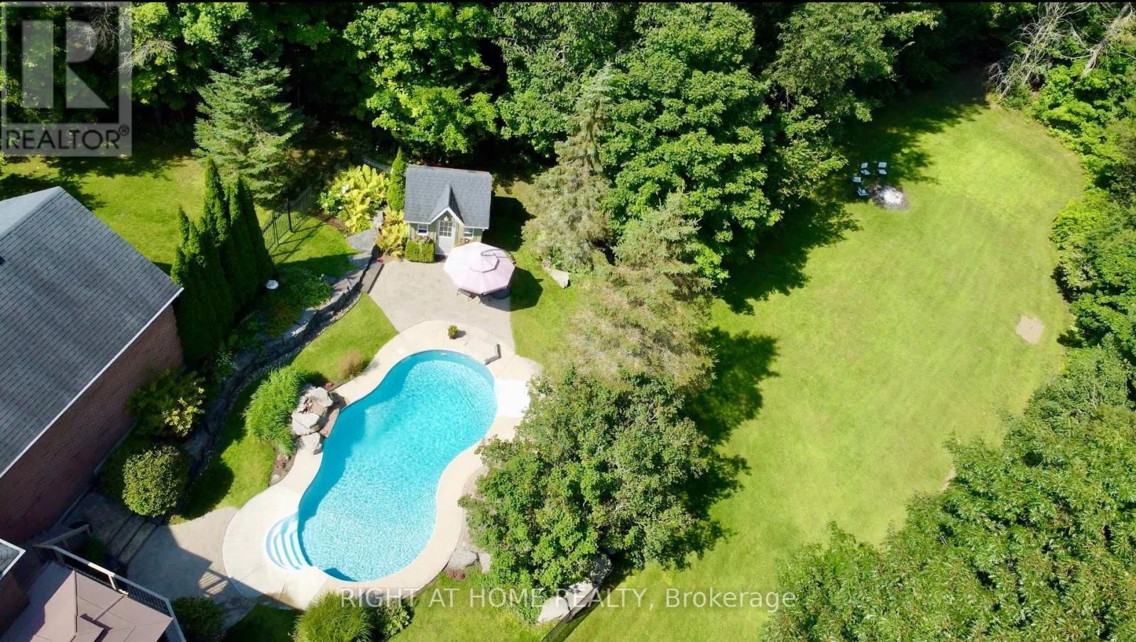 2 OAKVIEW PLACE Image 17
