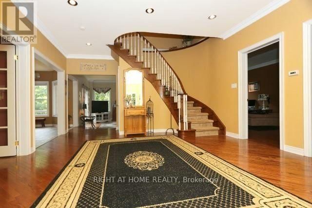 2 OAKVIEW PLACE Image 4