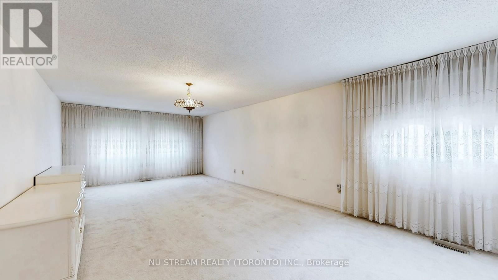 2 WINSTON ROAD Image 23