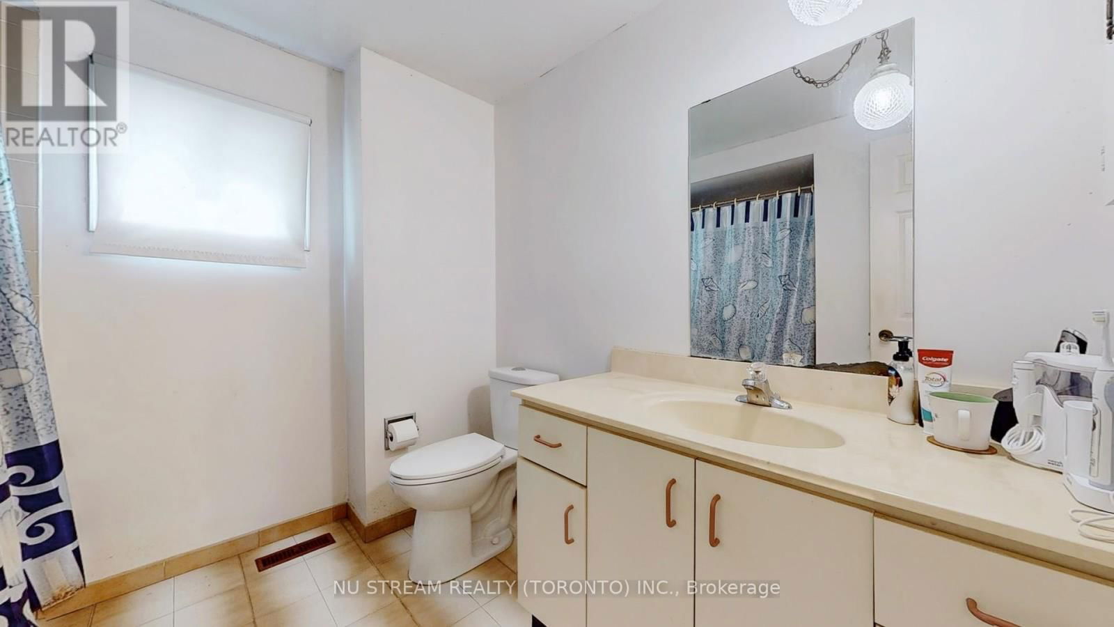 2 WINSTON ROAD Image 32