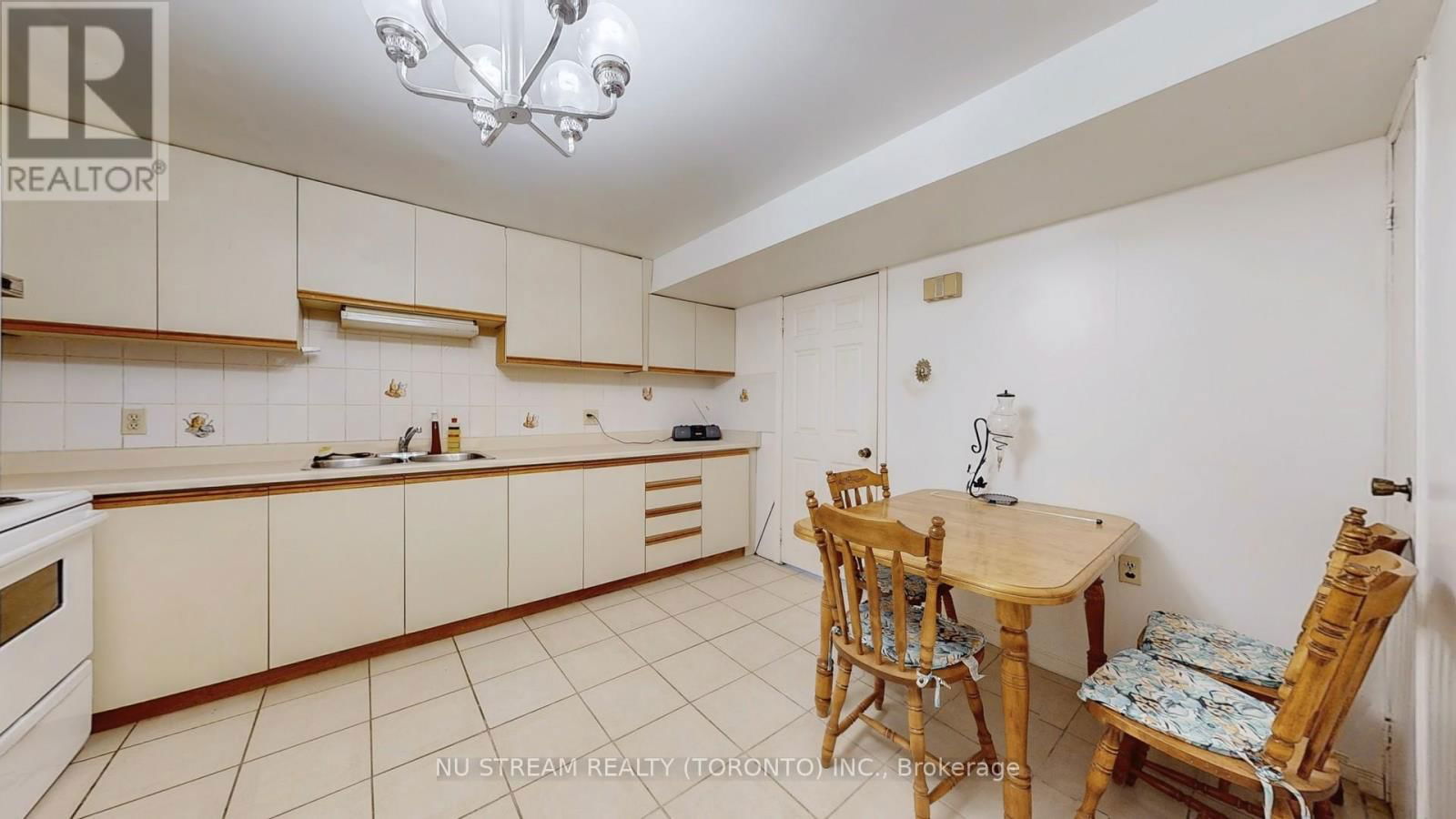 2 WINSTON ROAD Image 37