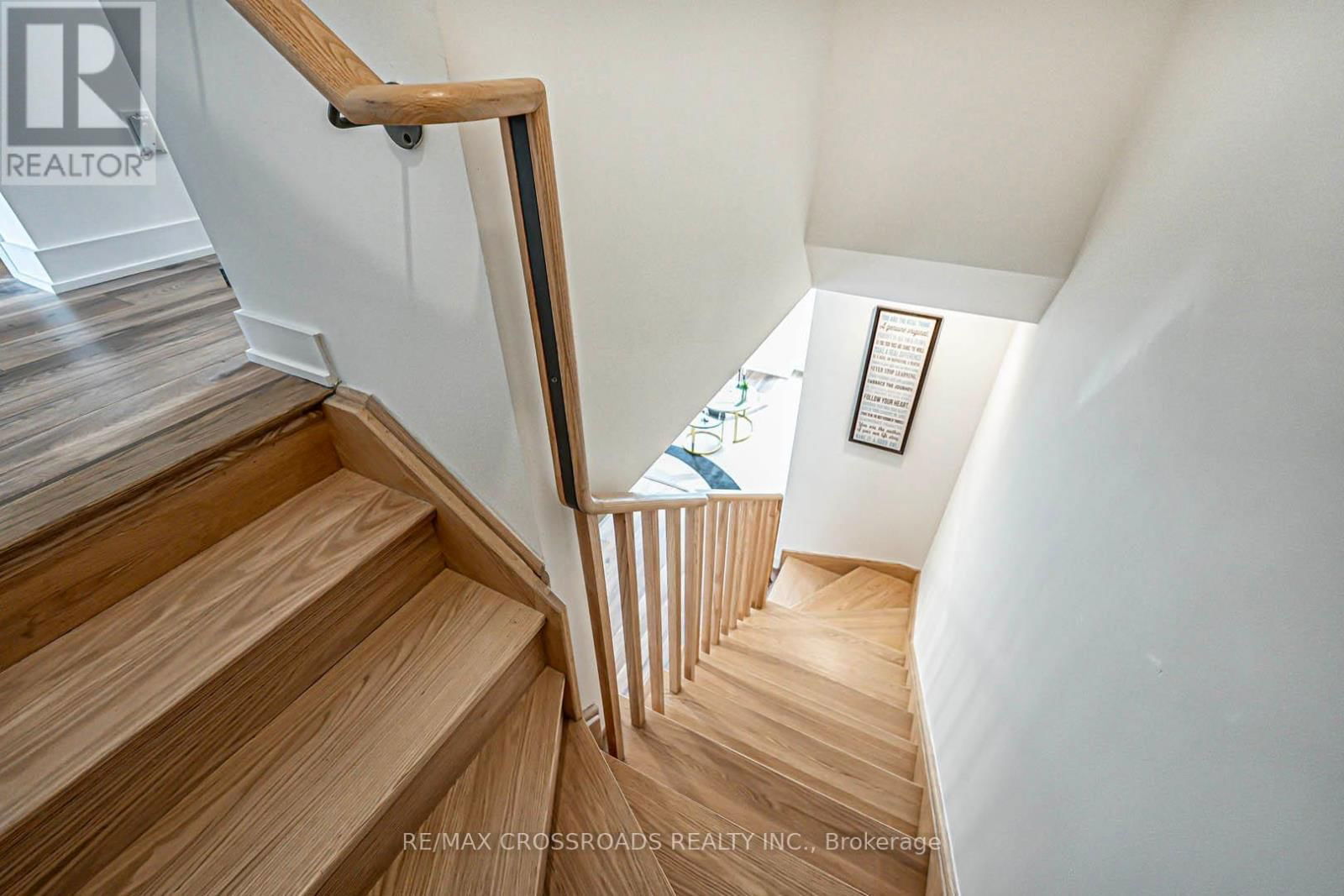 108 COVINGTON CRESCENT Image 29