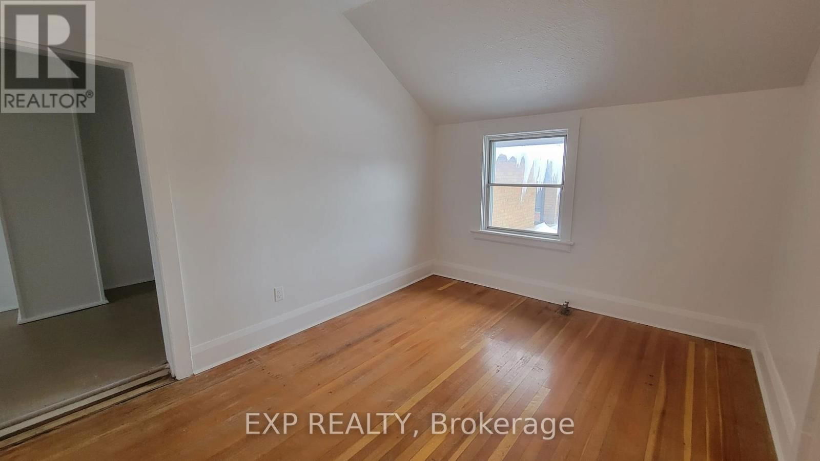 4 - 112 HIGH STREET Image 15