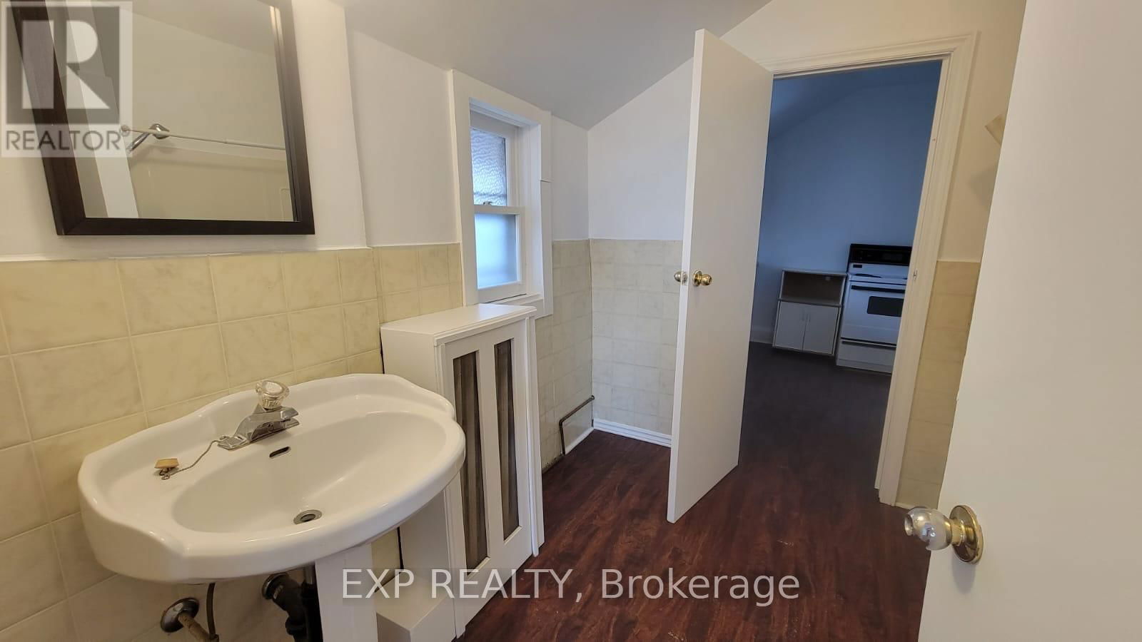 4 - 112 HIGH STREET Image 6