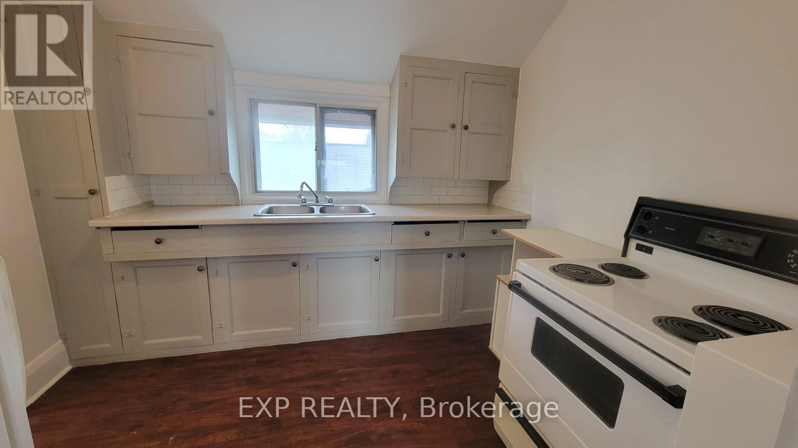 4 - 112 HIGH STREET Image 8