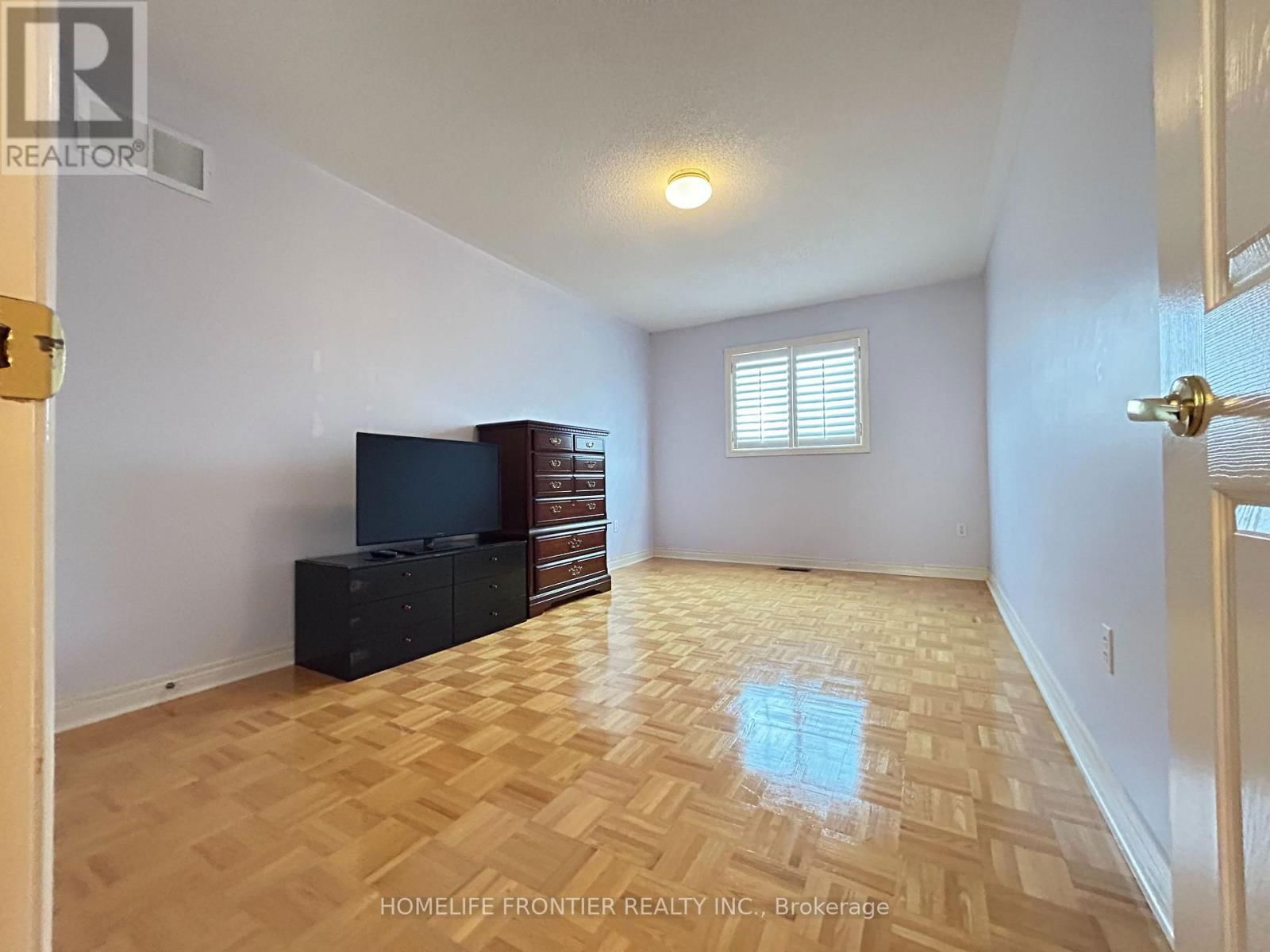 55 FORECASTLE ROAD Image 23