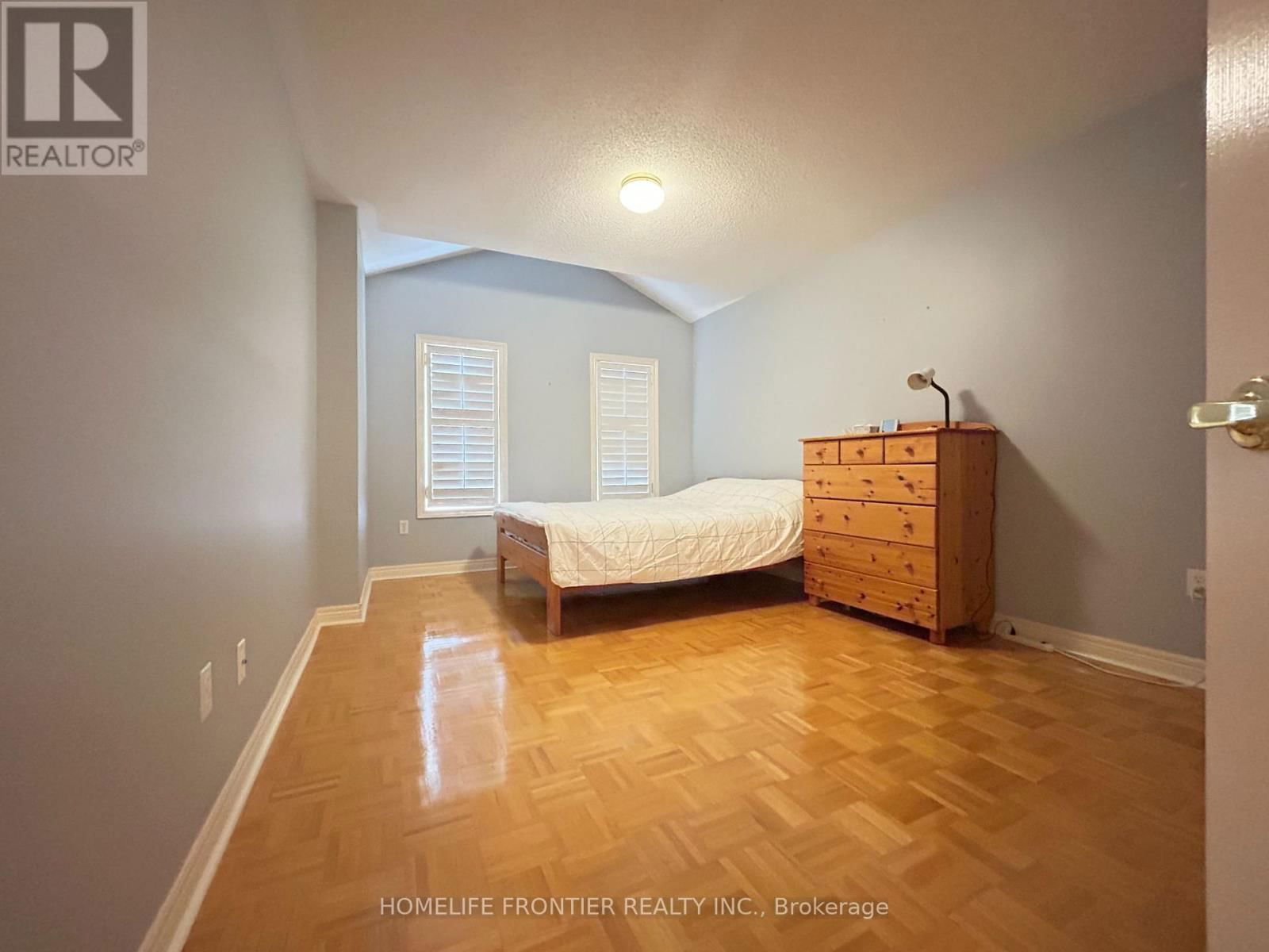 55 FORECASTLE ROAD Image 25