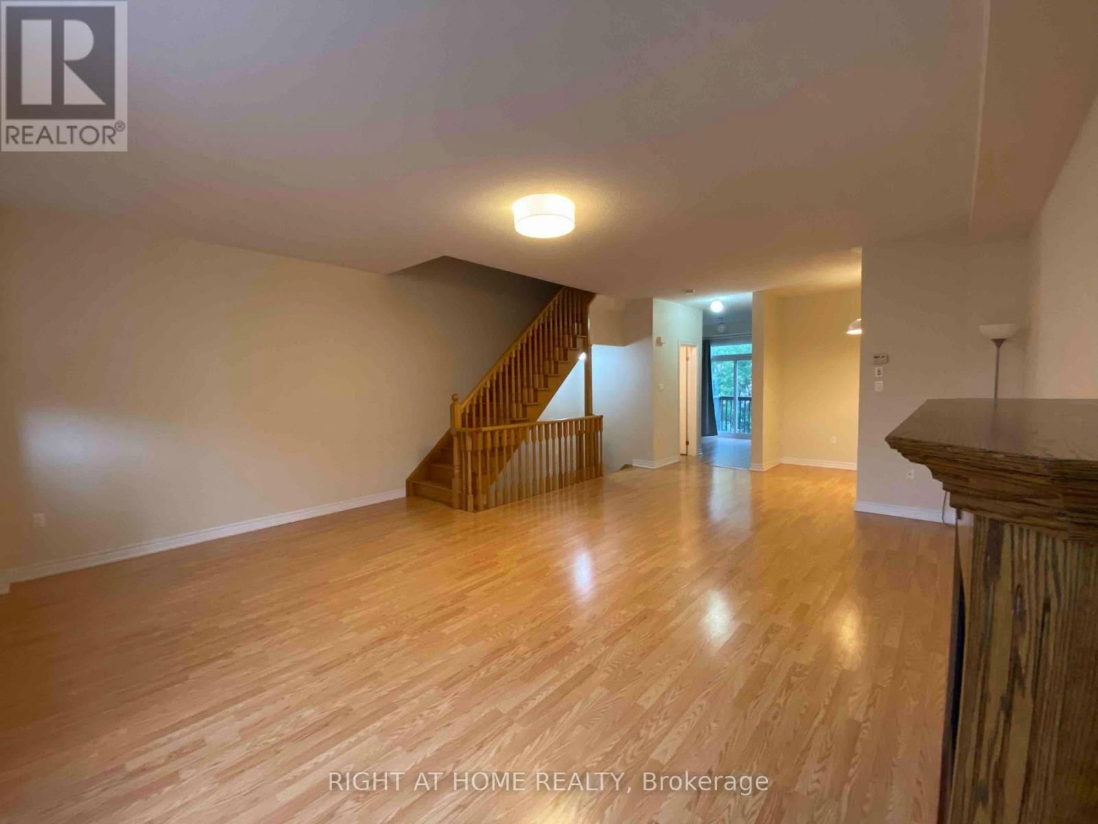 30 - 151 SILVERWOOD AVENUE Image 10