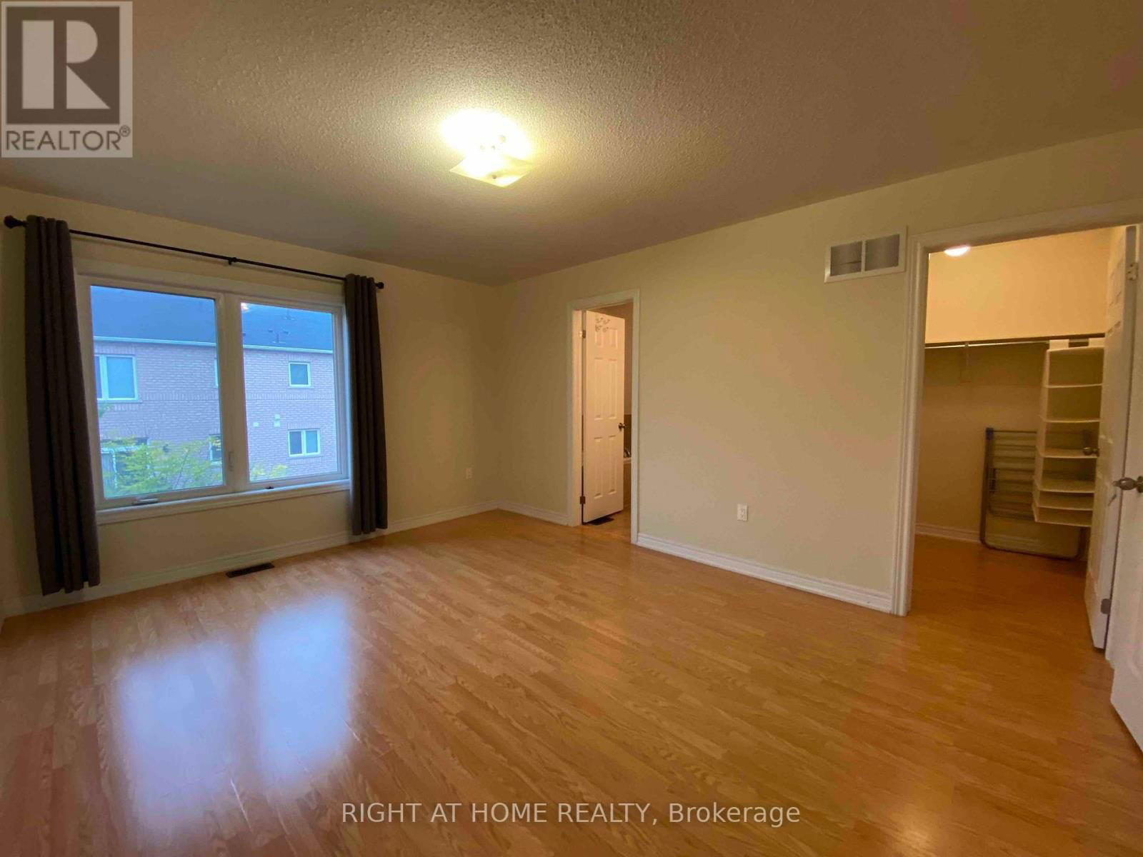 30 - 151 SILVERWOOD AVENUE Image 12