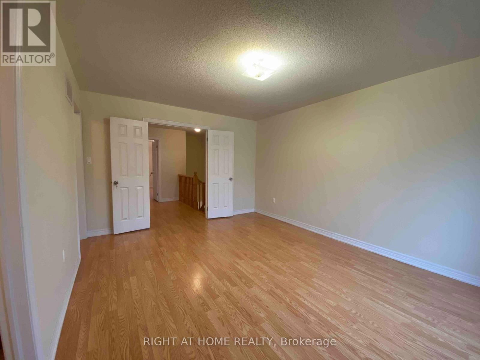 30 - 151 SILVERWOOD AVENUE Image 13