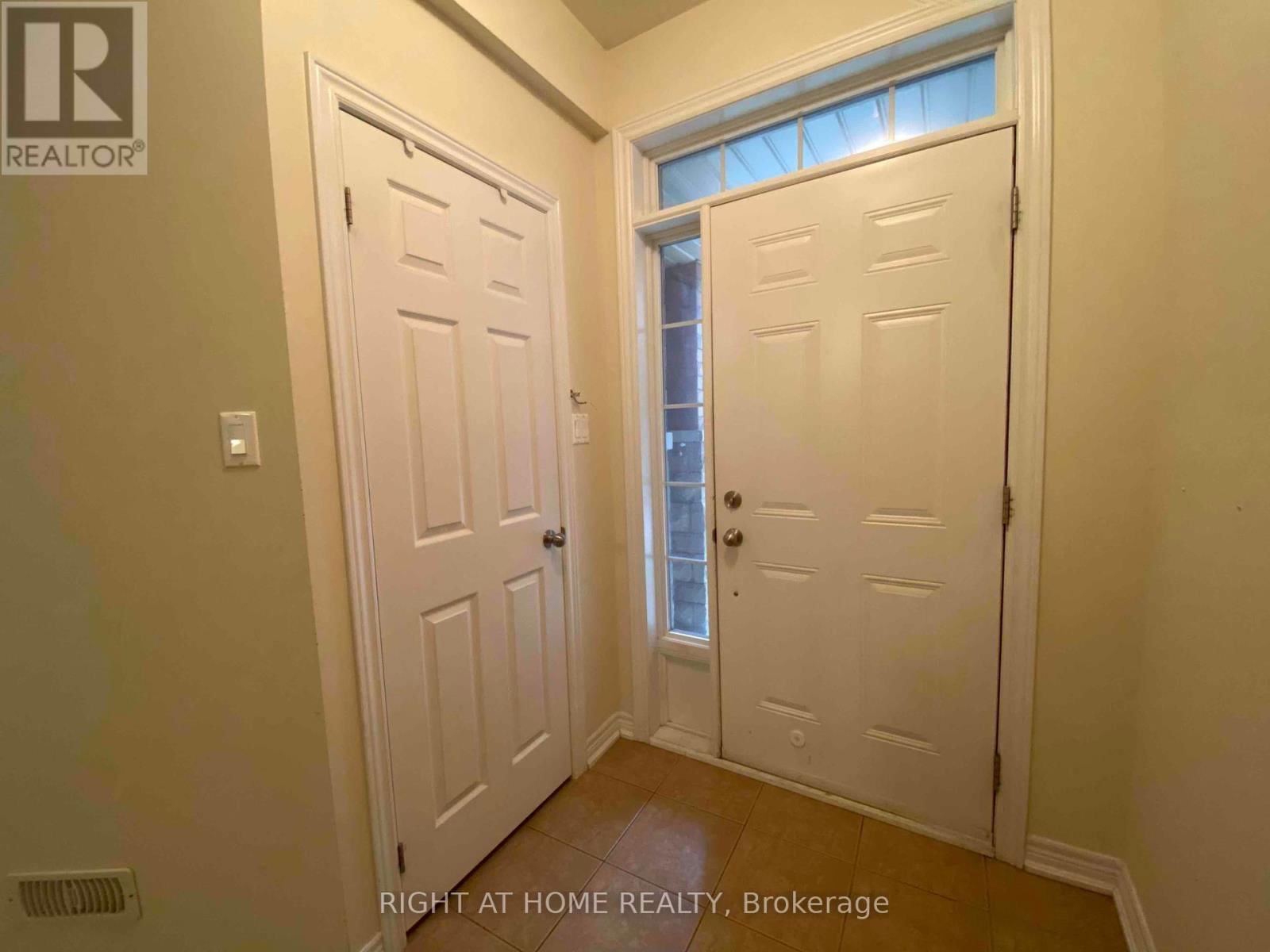 30 - 151 SILVERWOOD AVENUE Image 2