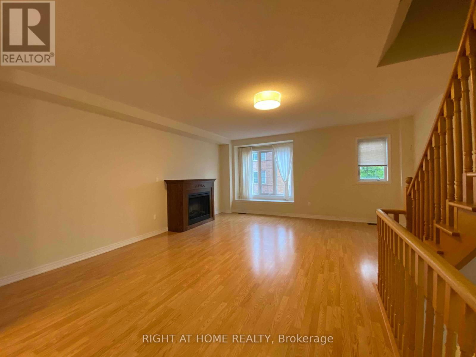 30 - 151 SILVERWOOD AVENUE Image 8