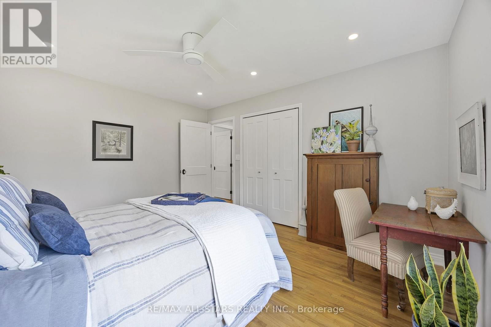 10240 4 CORNERS Image 24