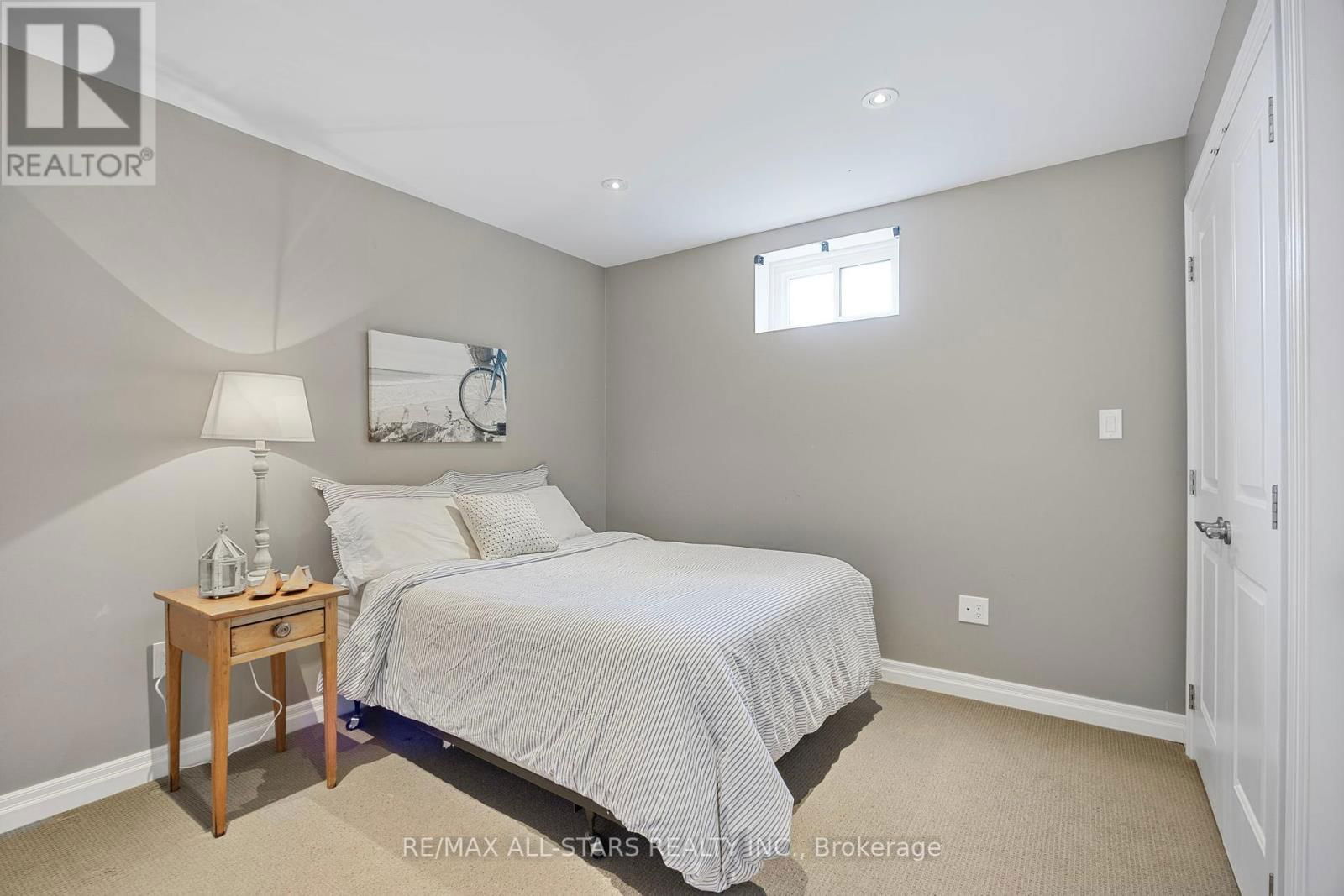 10240 4 CORNERS Image 30
