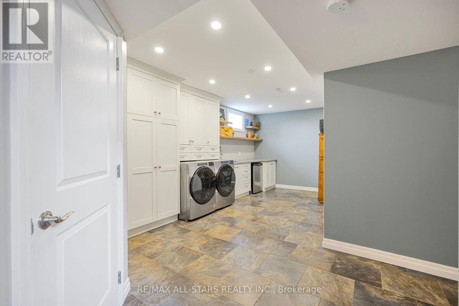 10240 4 CORNERS Image 35