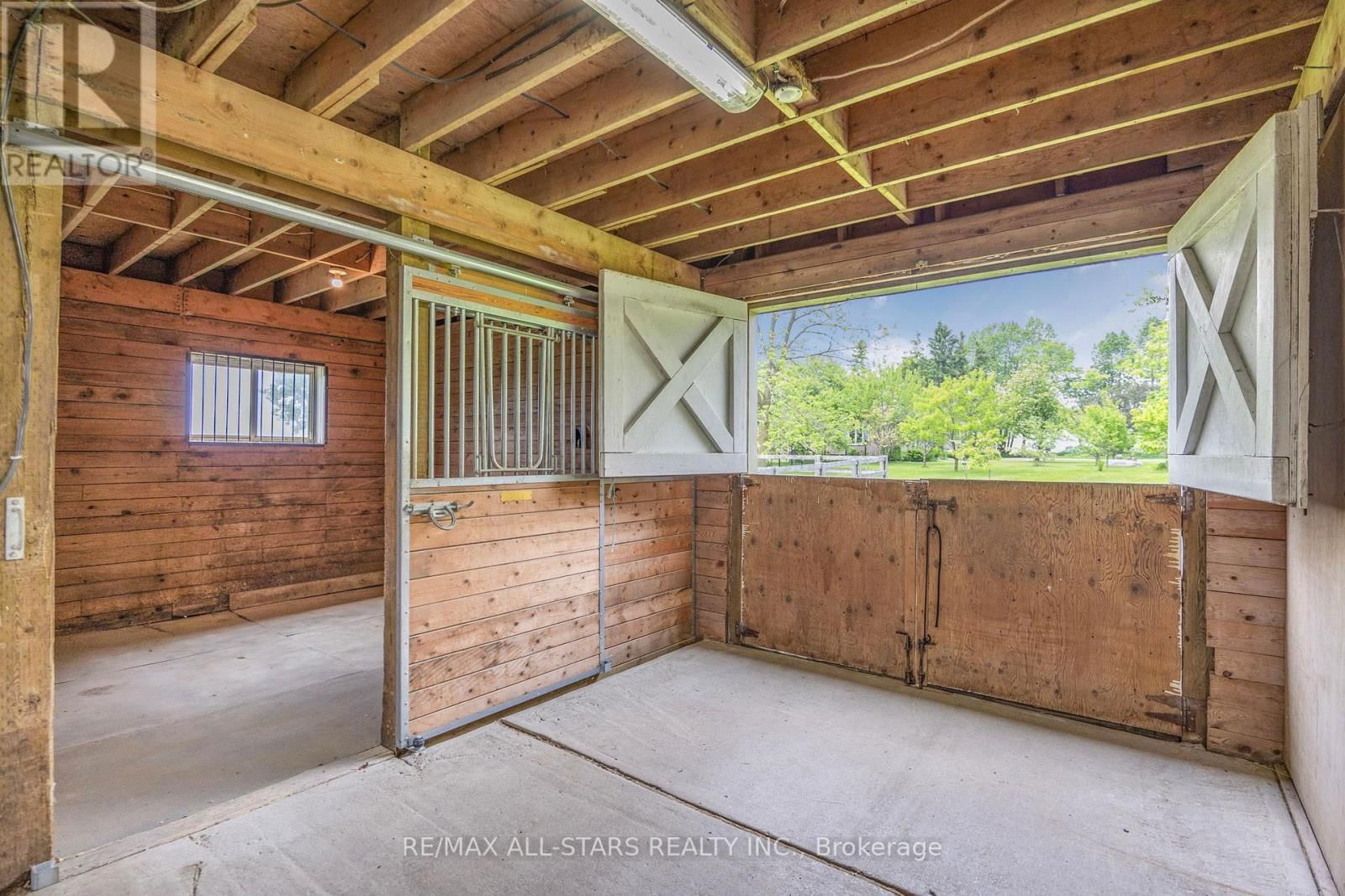 10240 4 CORNERS Image 39