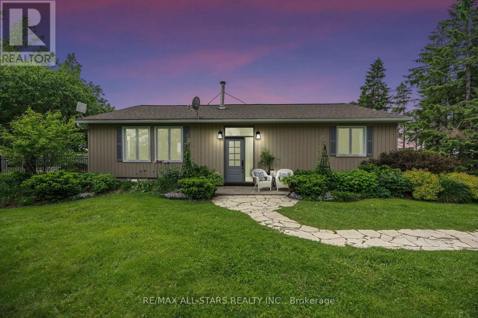10240 4 CORNERS Image 48