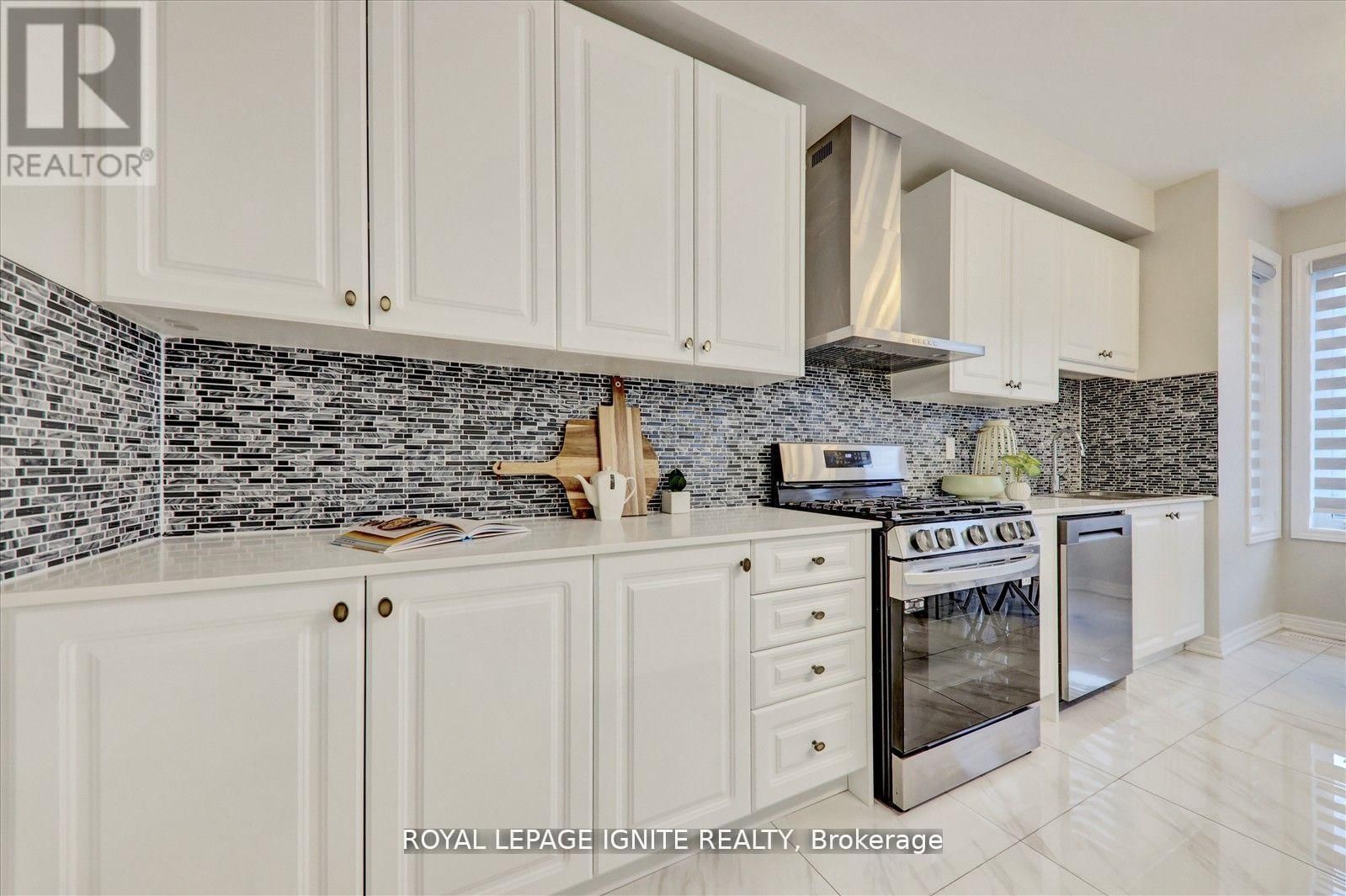 172 MCKEAN DRIVE Image 19