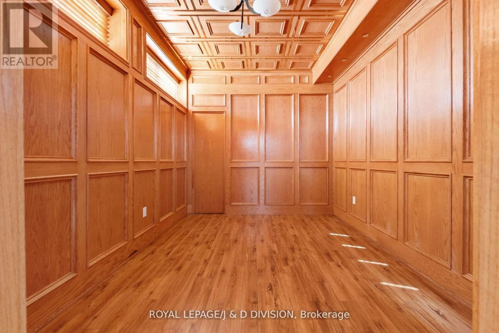 19 LOGAN COURT Image 29