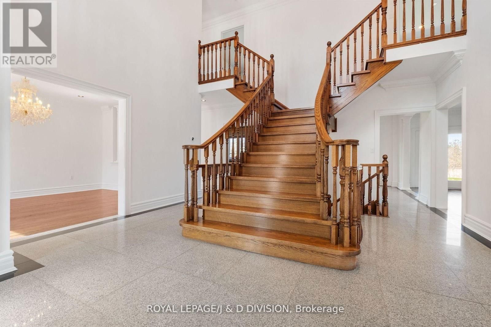 19 LOGAN COURT Image 3