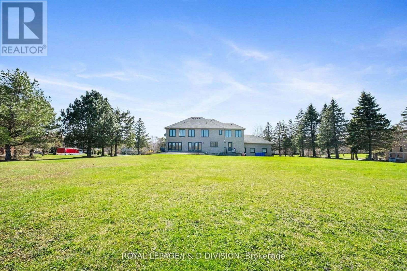 19 LOGAN COURT Image 36
