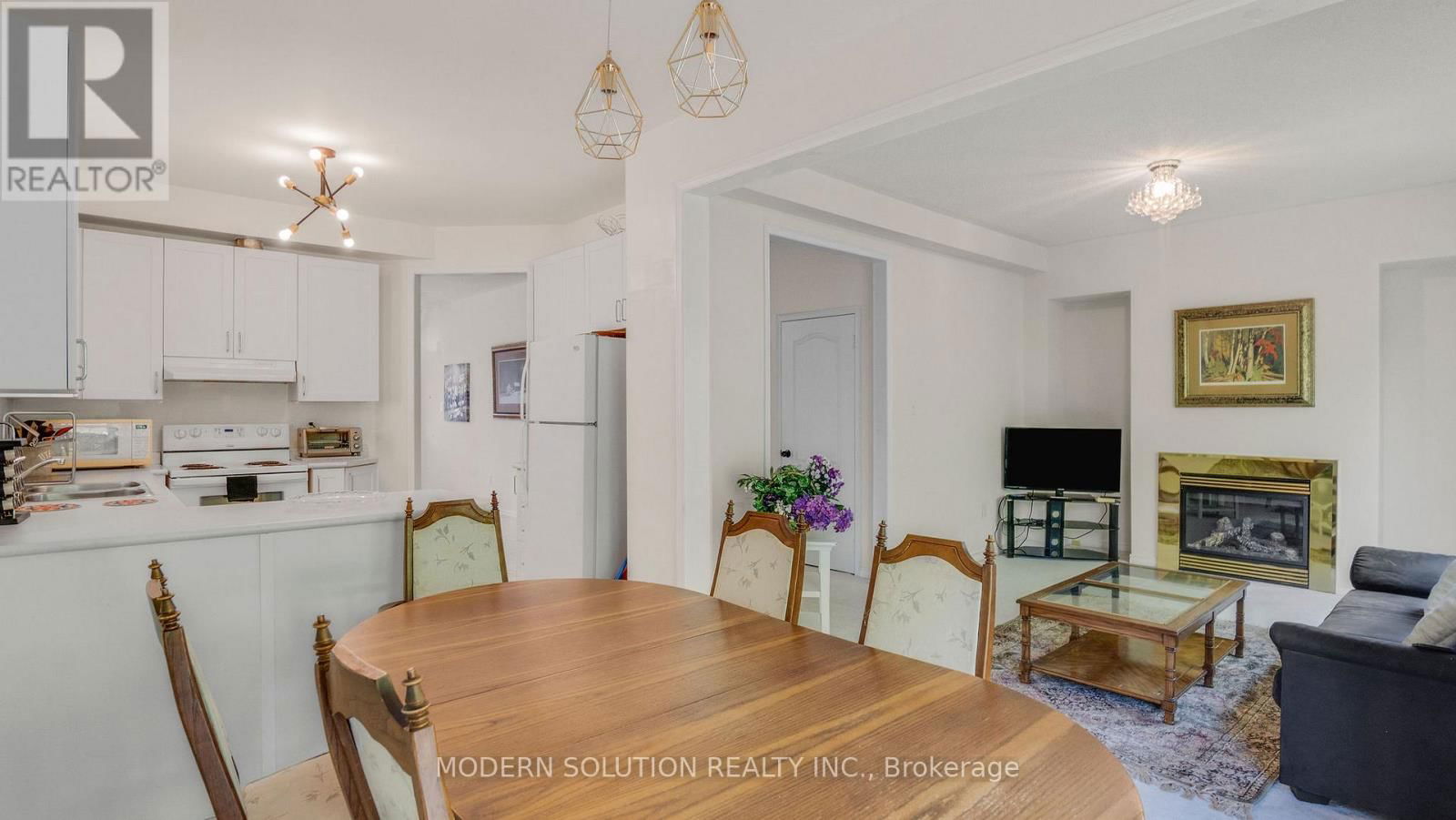 86 LEBOVIC DRIVE Image 12