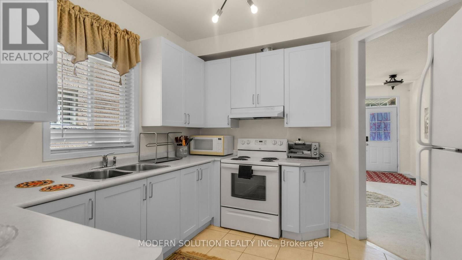 86 LEBOVIC DRIVE Image 14