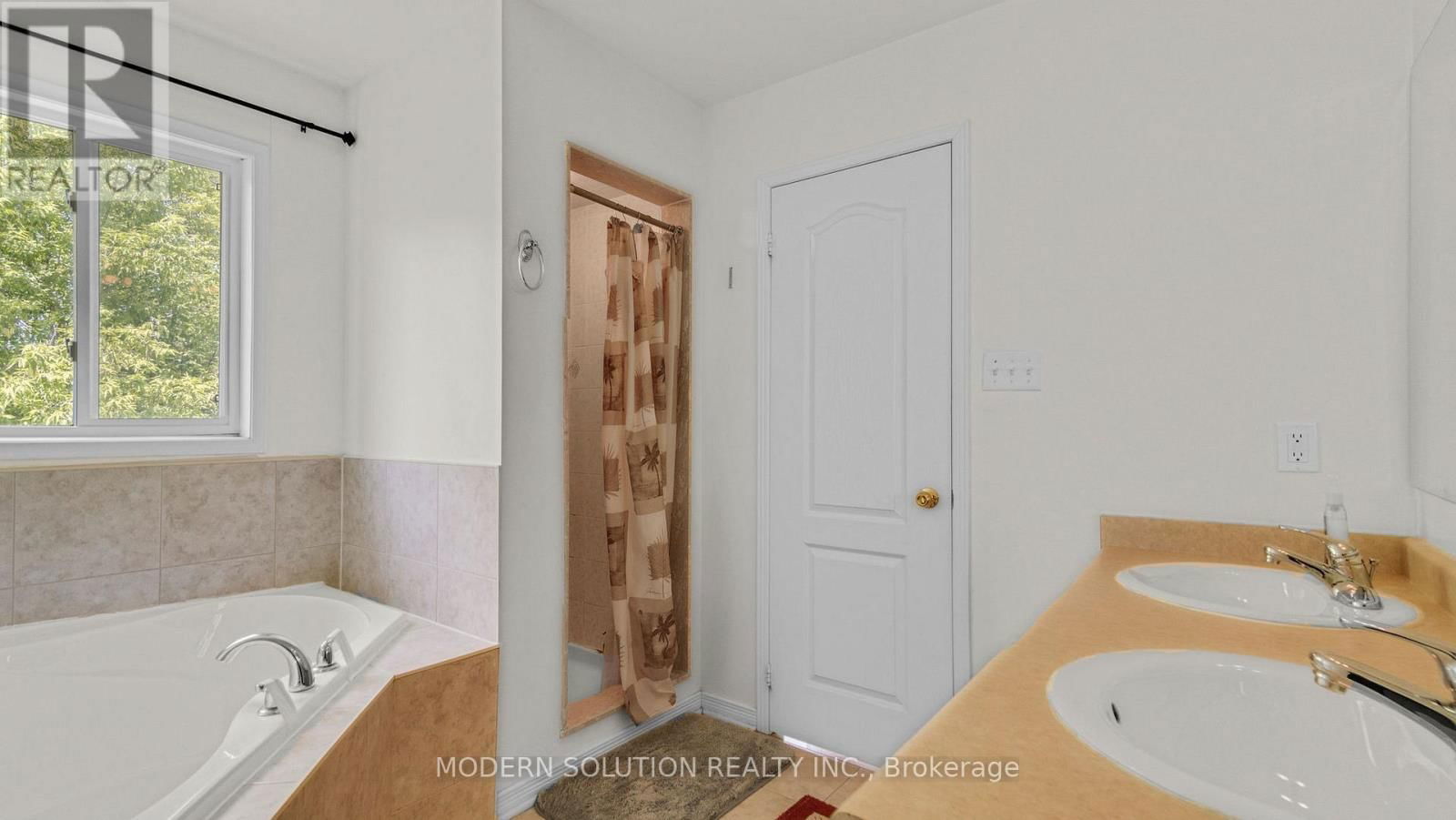 86 LEBOVIC DRIVE Image 25