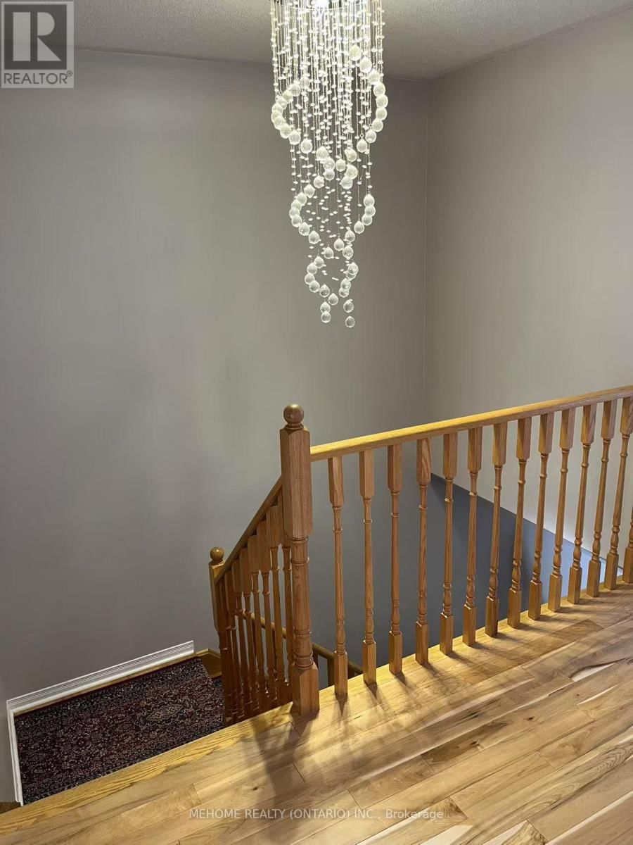 123 RIDEAU DRIVE Image 5