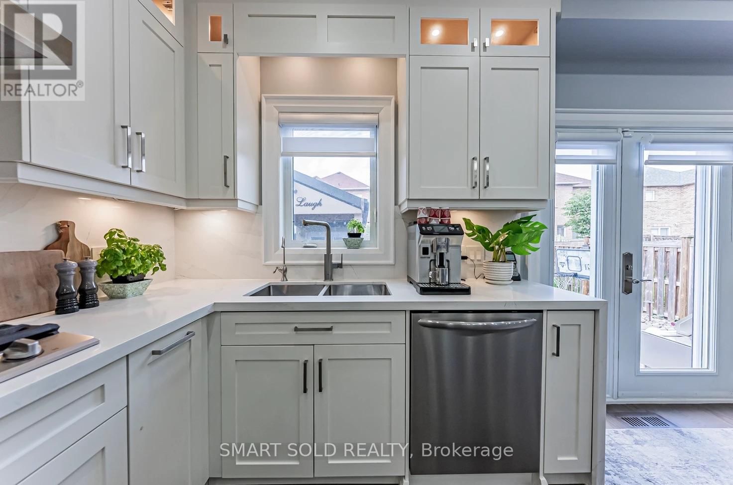 65 MELBOURNE DRIVE Image 15