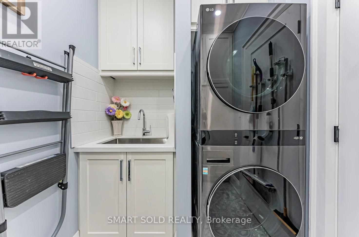 65 MELBOURNE DRIVE Image 23