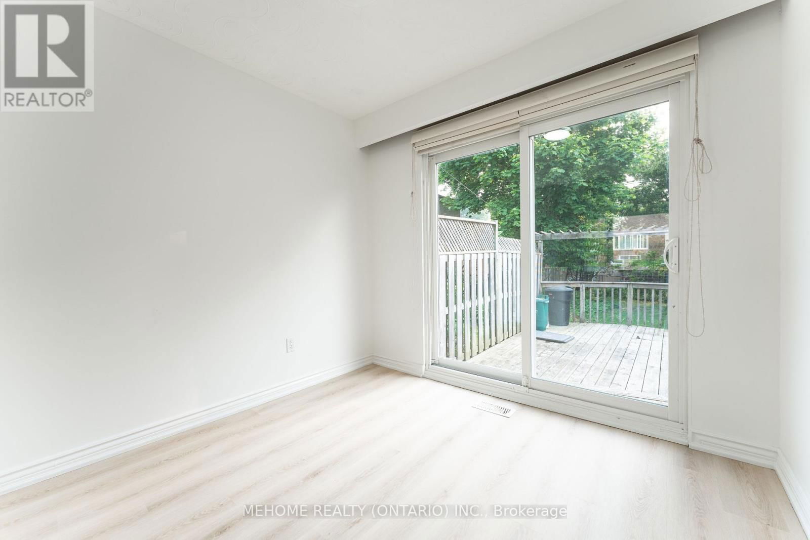 230 EAST STREET Image 12