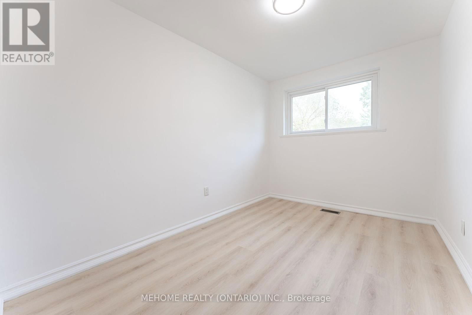 230 EAST STREET Image 17