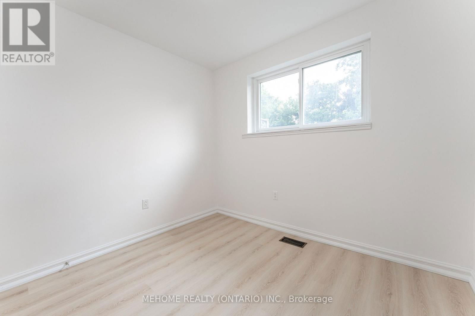 230 EAST STREET Image 21