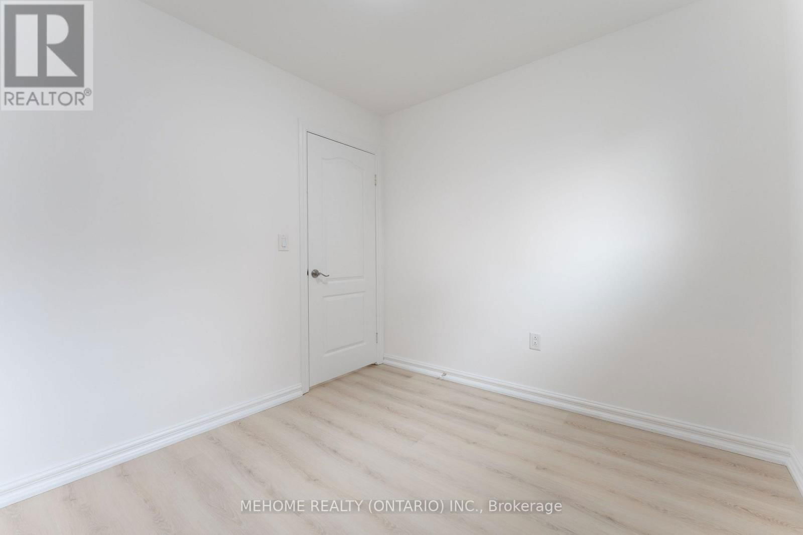 230 EAST STREET Image 22