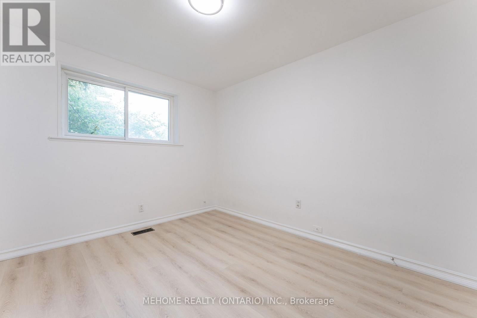 230 EAST STREET Image 24