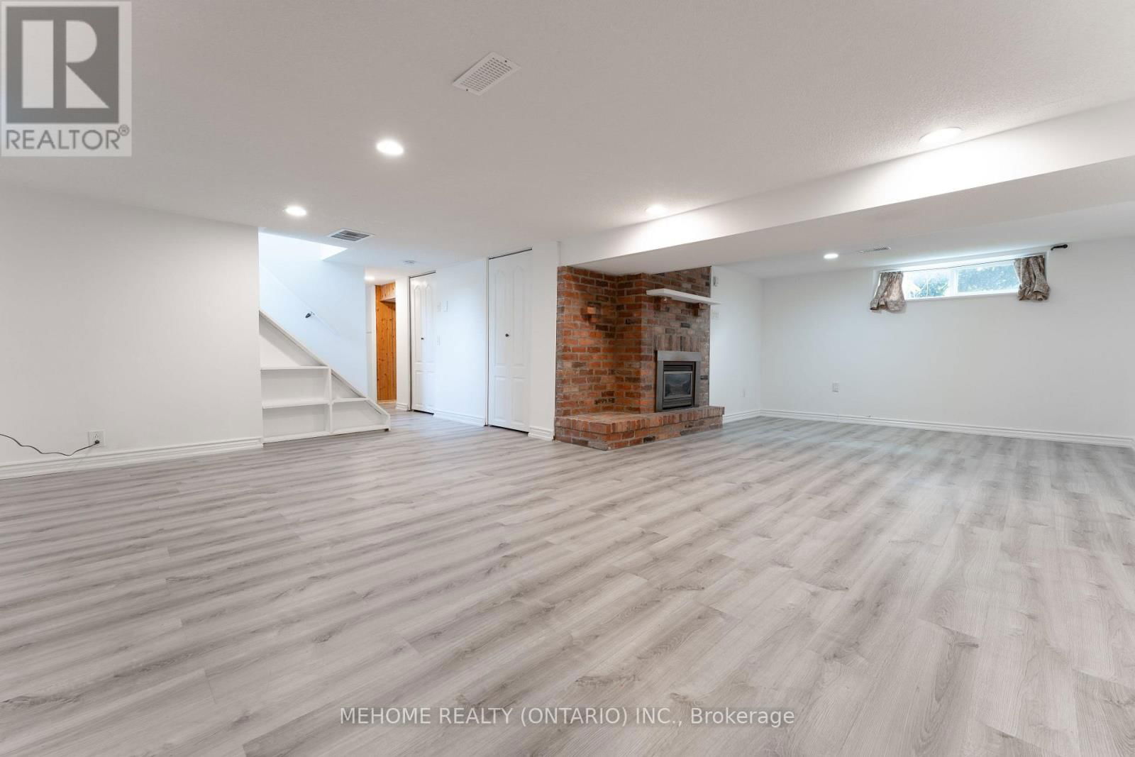 230 EAST STREET Image 28