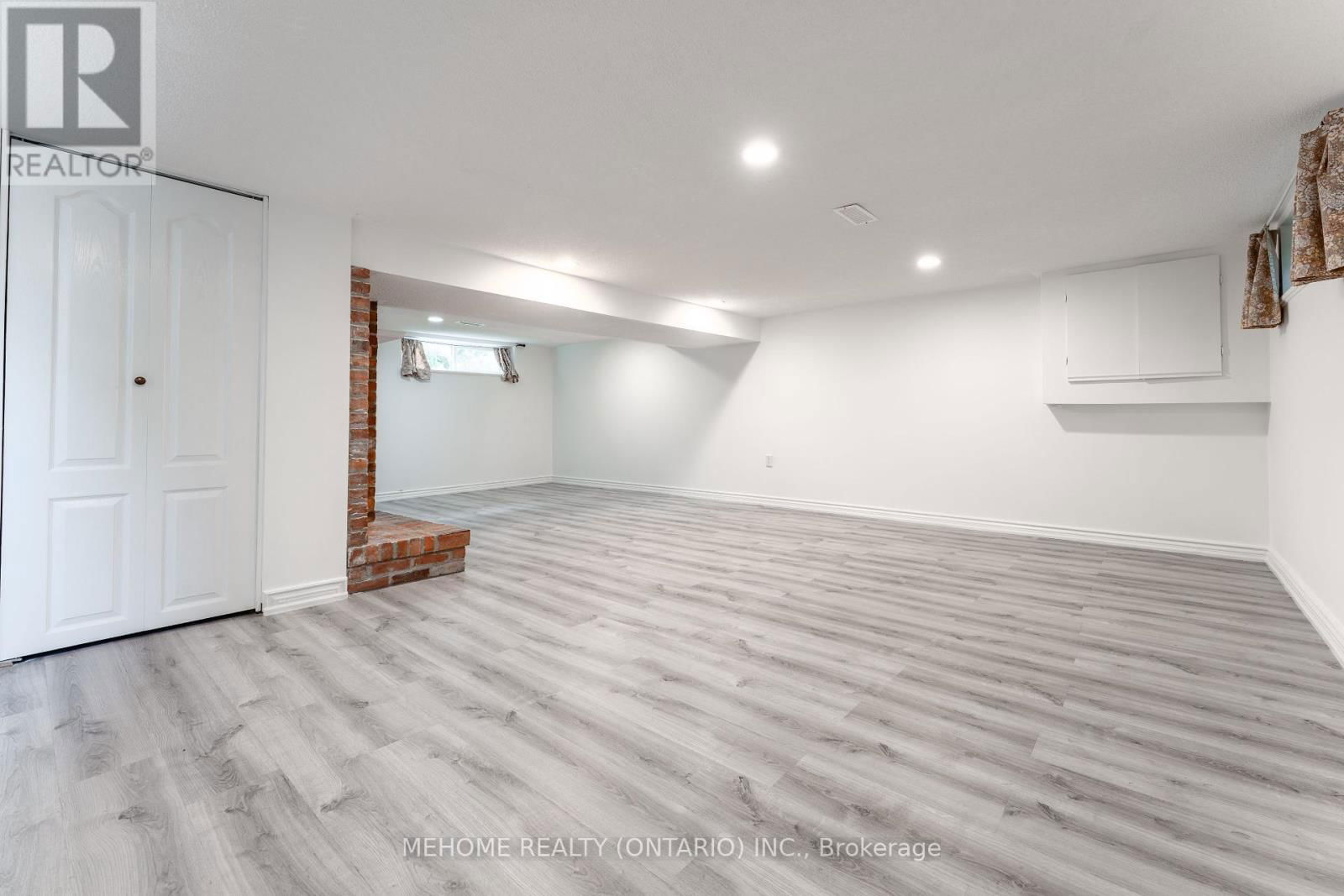 230 EAST STREET Image 29