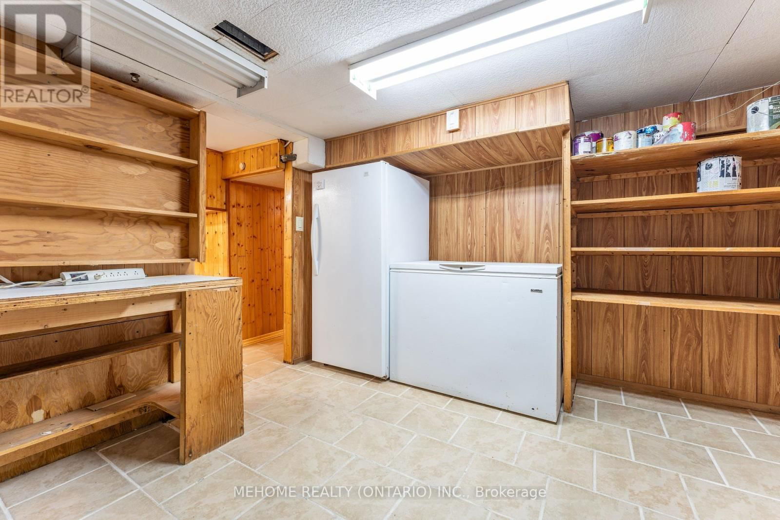 230 EAST STREET Image 37