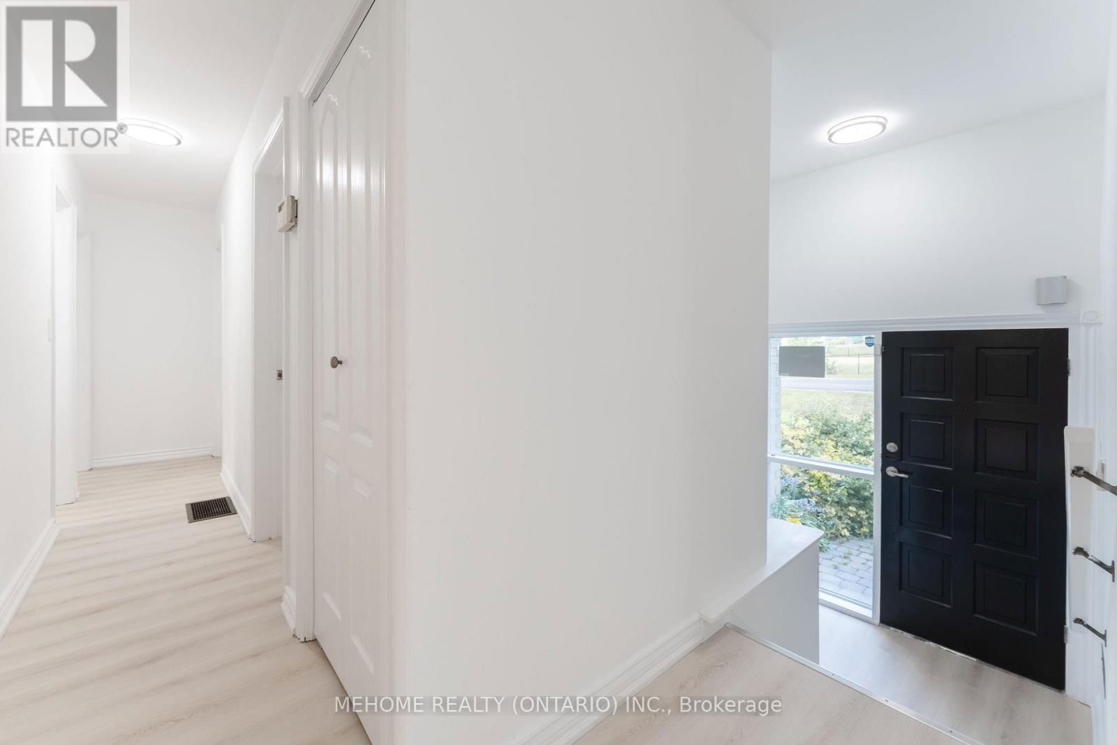 230 EAST STREET Image 4