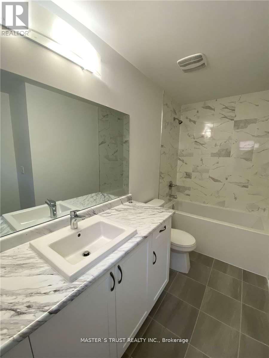 102 FRANK KELLY DRIVE Image 12