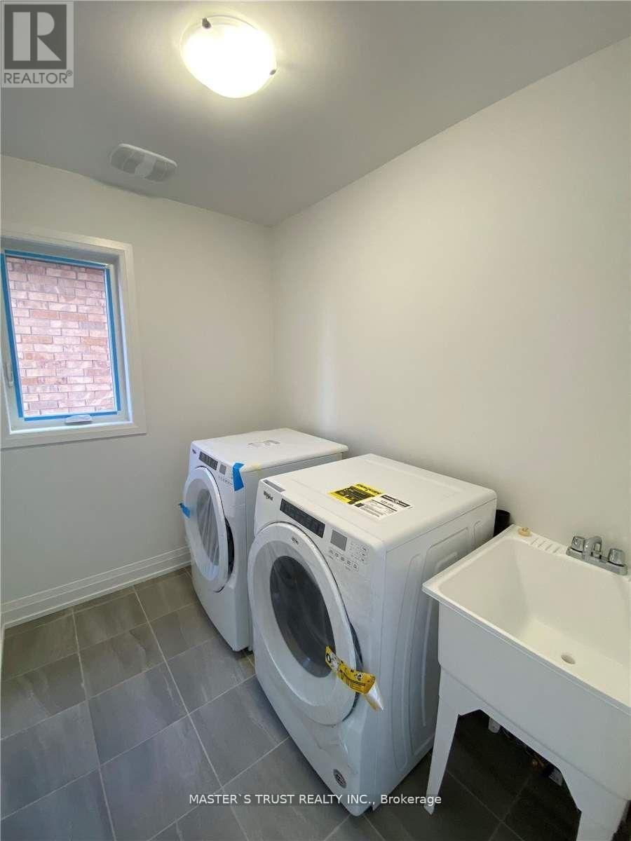 102 FRANK KELLY DRIVE Image 7