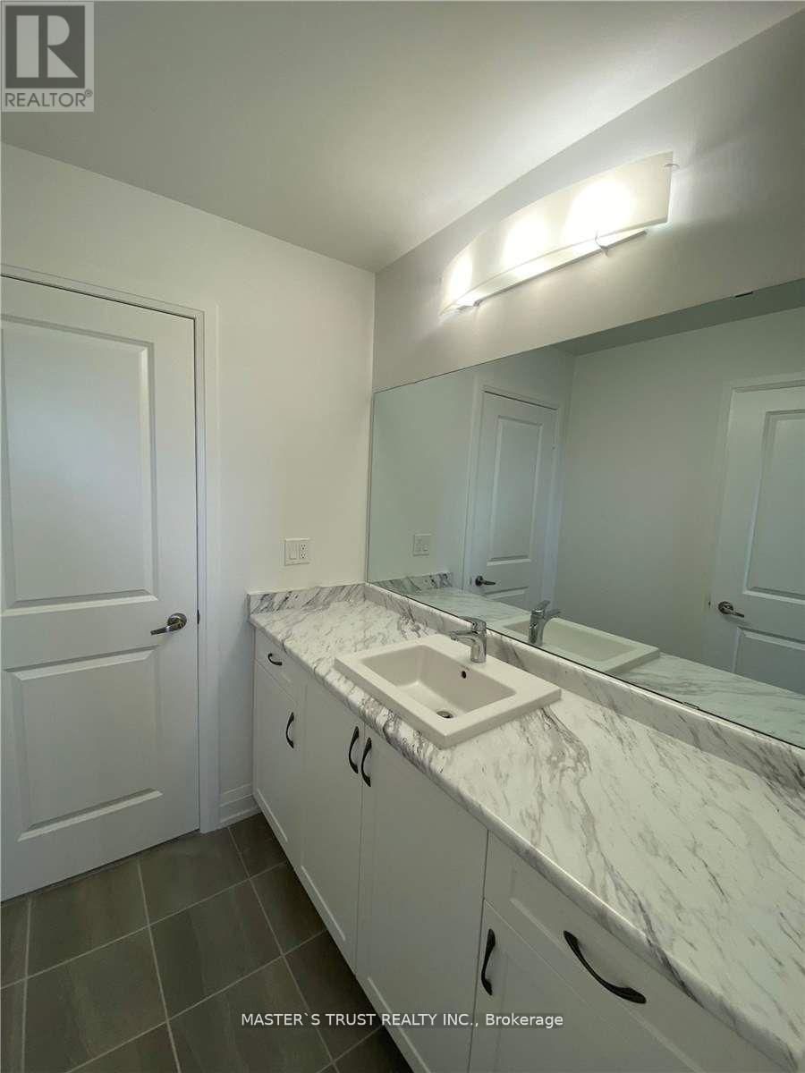 102 FRANK KELLY DRIVE Image 8