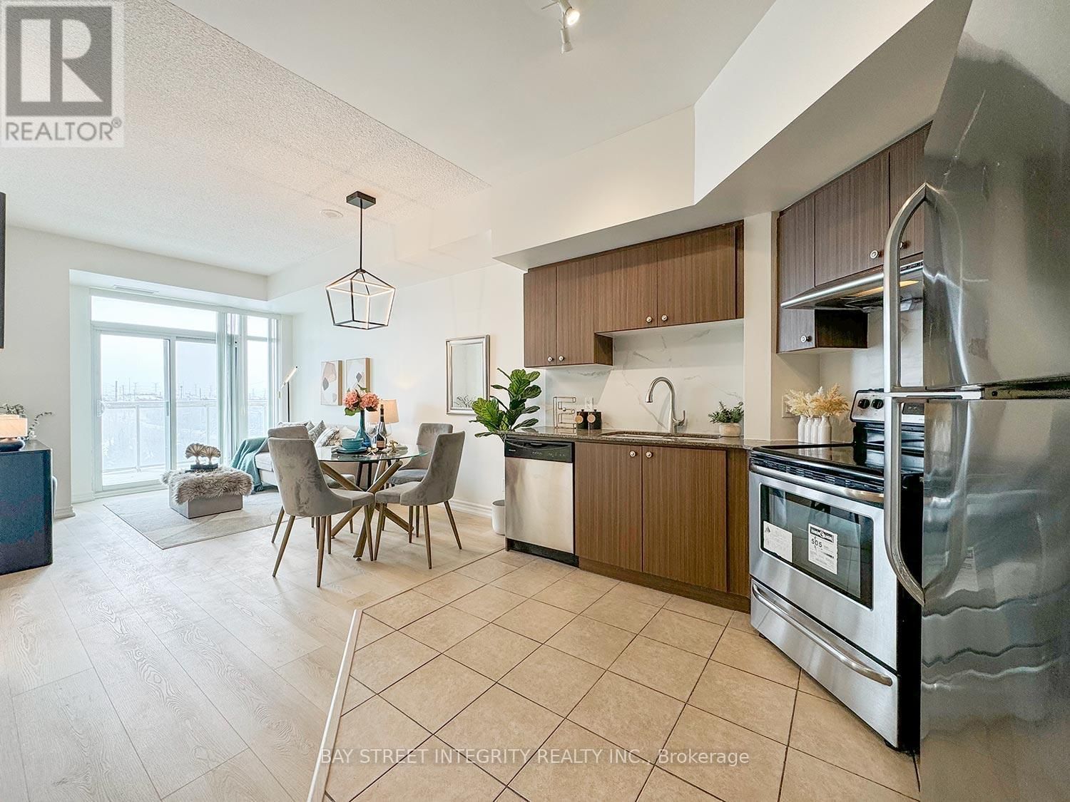 316 - 8323 KENNEDY ROAD Image 1