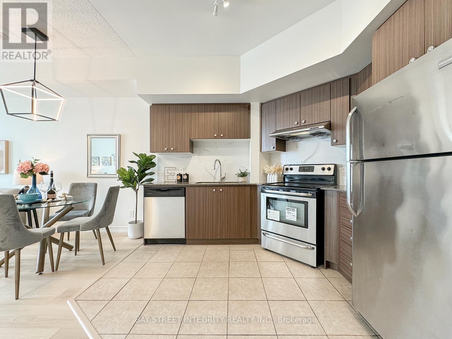 316 - 8323 KENNEDY ROAD Image 2