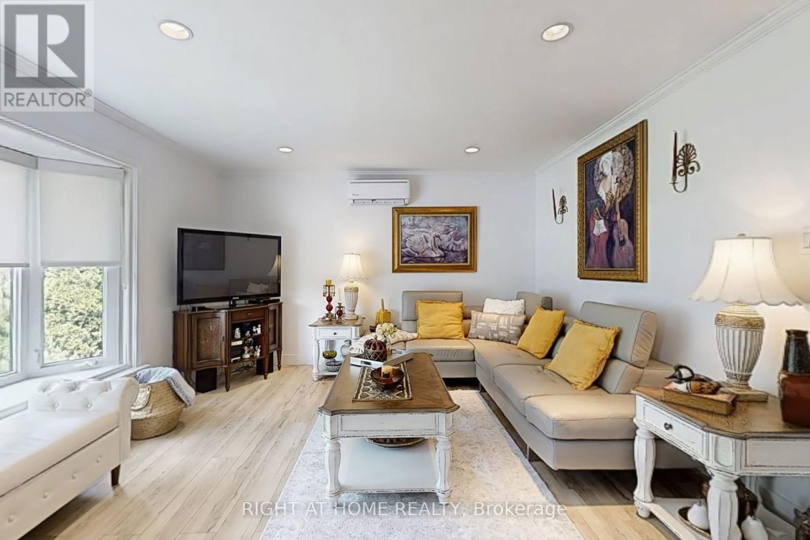 1129 LINDY LANE Image 13