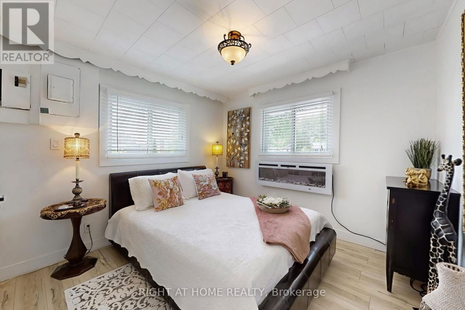 1129 LINDY LANE Image 18