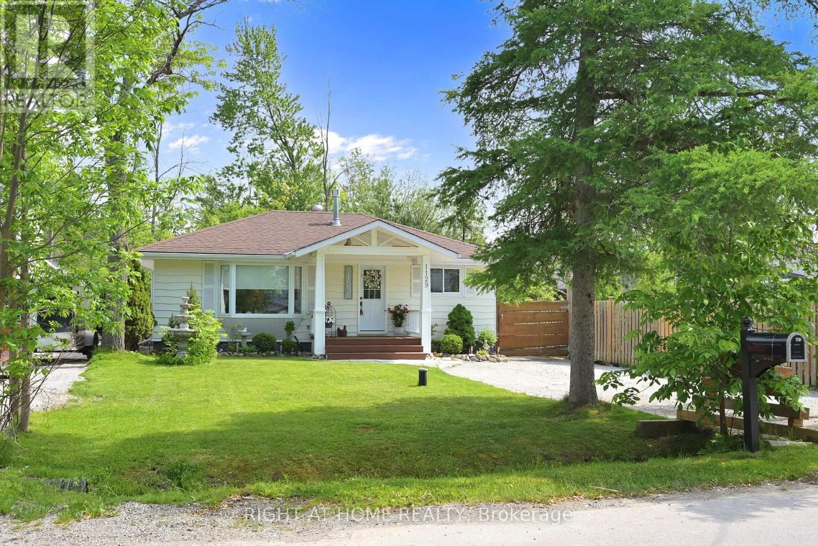 1129 LINDY LANE Image 2