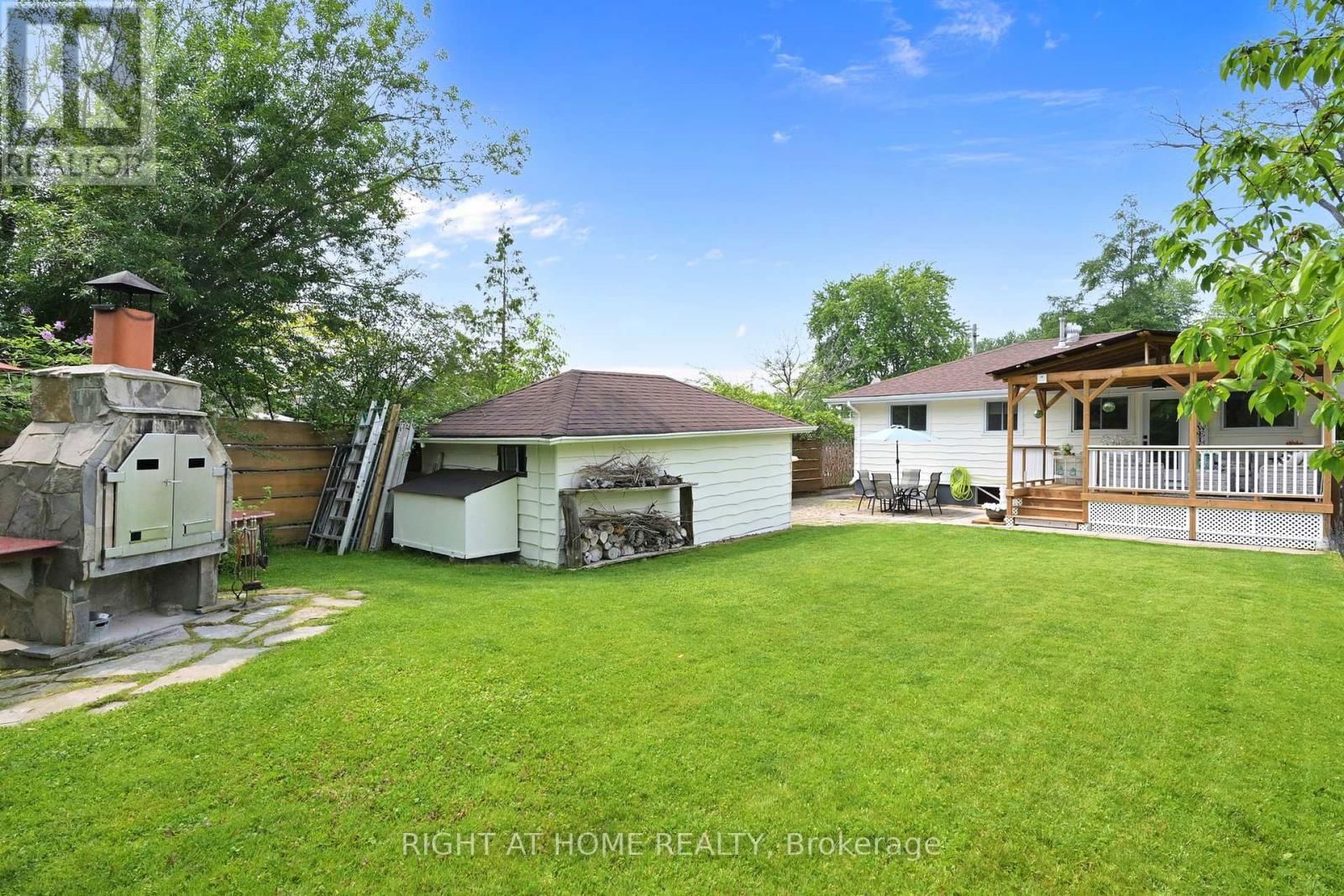 1129 LINDY LANE Image 30