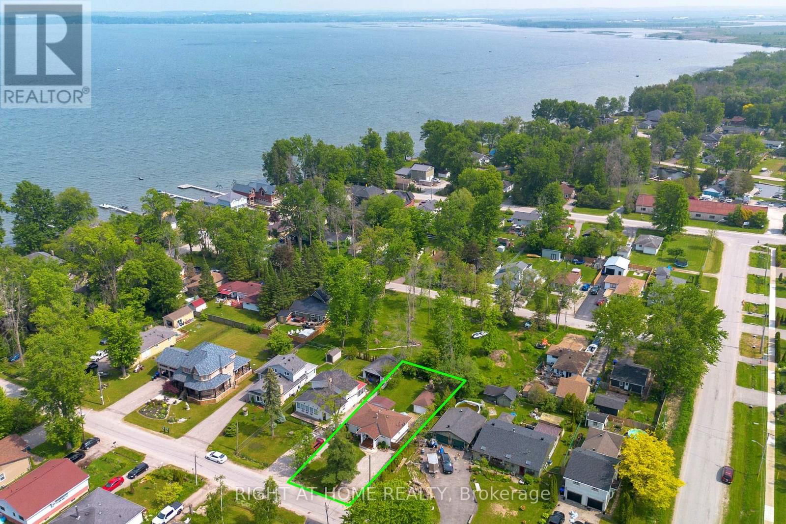 1129 LINDY LANE Image 39